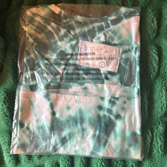 Justice tye dye print tshirt - Picture 3 of 3